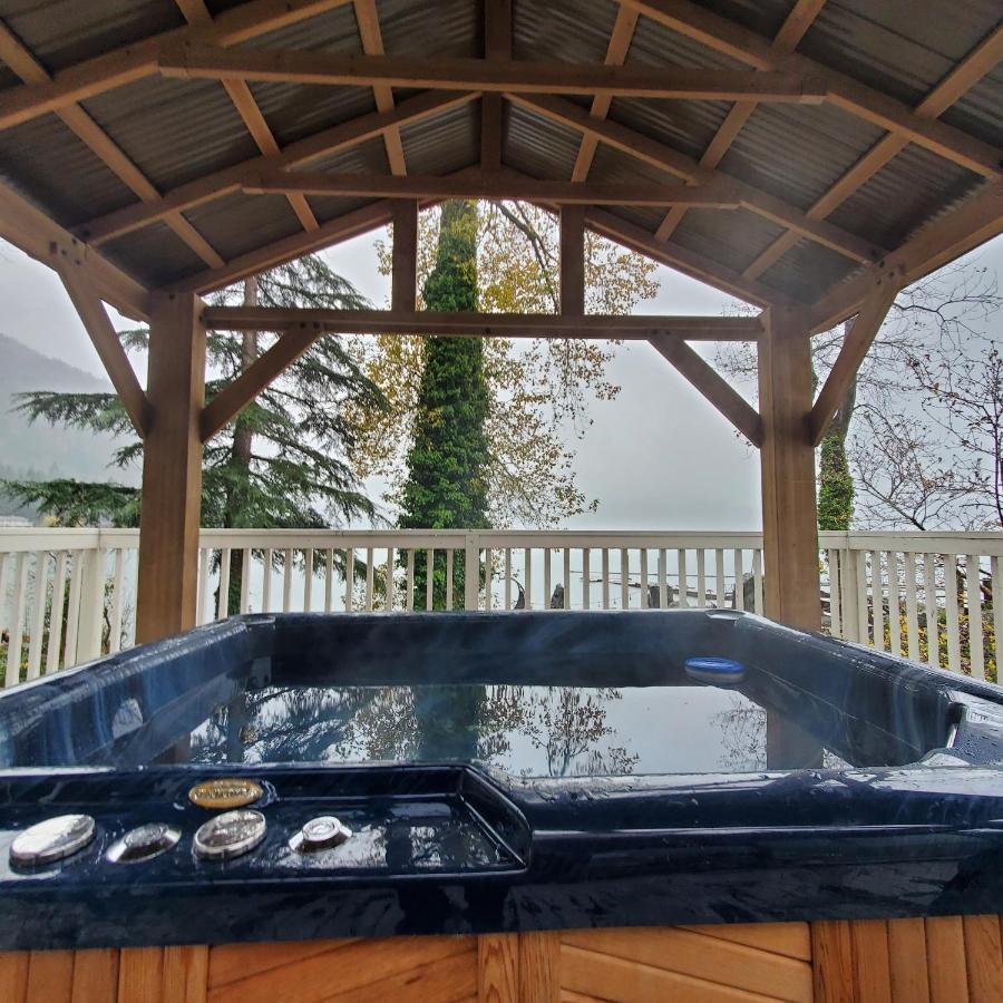 Royal Harrison Retreat Harrison Hot Springs Exterior foto